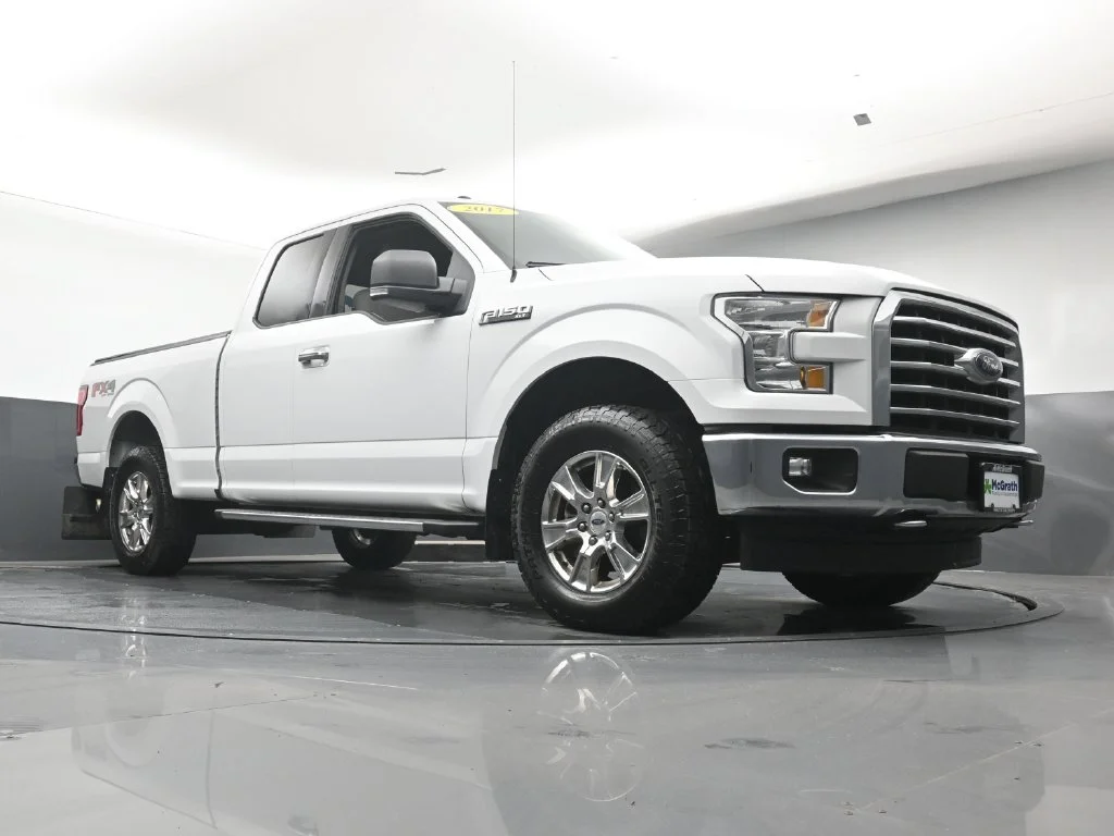 Used 2017 White Ford XLT image 26