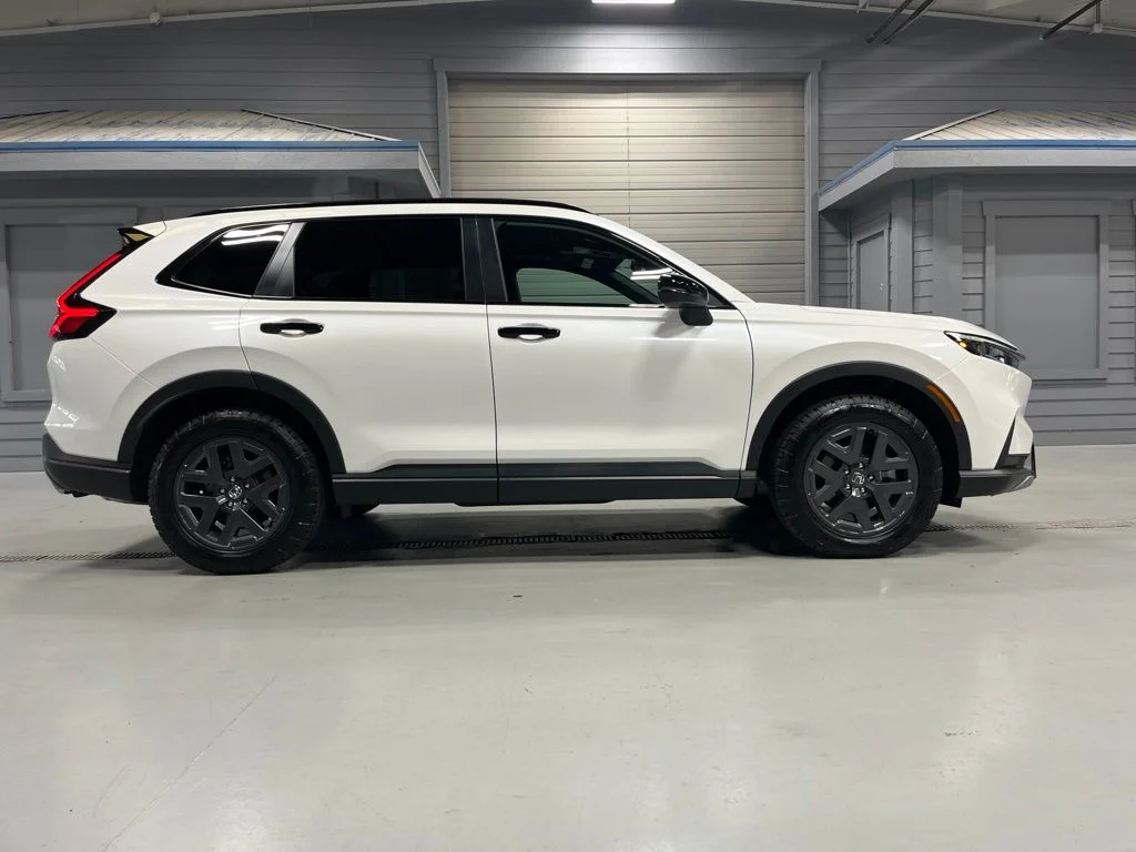 Used 2026 Platinum White Pearl Honda TrailSport image 8