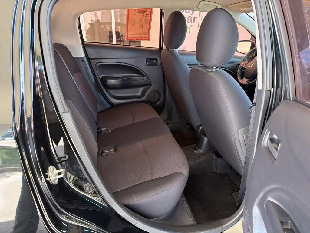 Used 2018 Black Mitsubishi ES image 22