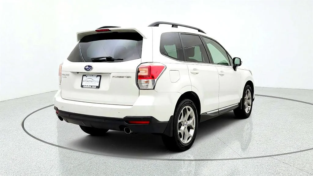 Used 2018 Crystal White Pearl Subaru 2.5i Touring CVT image 5