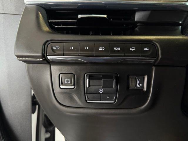 Used 2023 White Cadillac Premium Luxury Platinum image 21