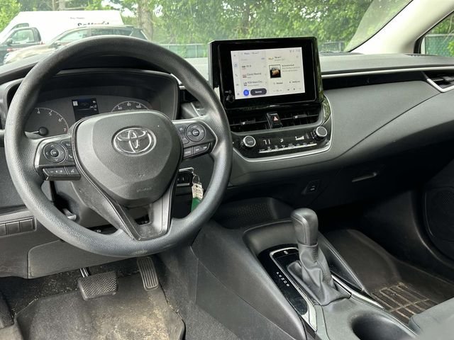 Used 2023 White Toyota LE image 15