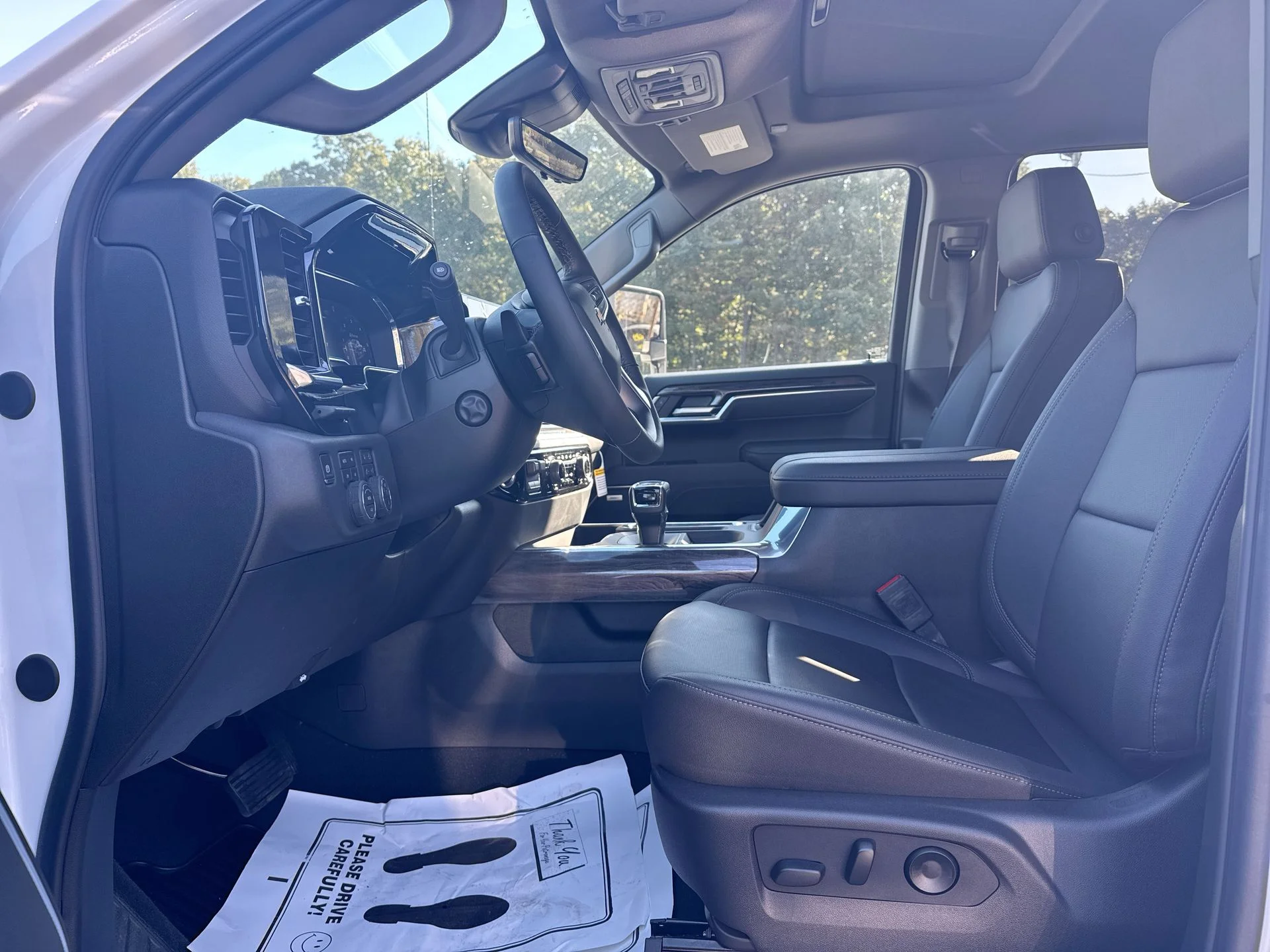 2025 Chevrolet Silverado 1500 LTZ - Photo 43