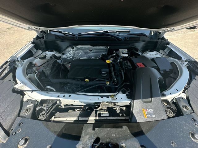 Used 2024 Summit White Chevrolet ACTIV image 32