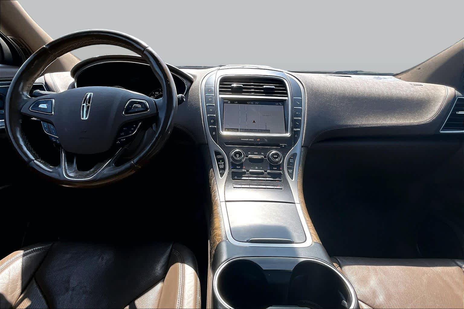 Used 2016 Luxe Lincoln Reserve image 14