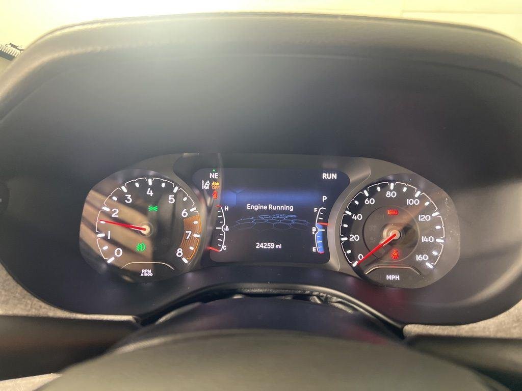 Certified Used 2022 Velvet Red Pearlcoat Jeep Latitude image 17