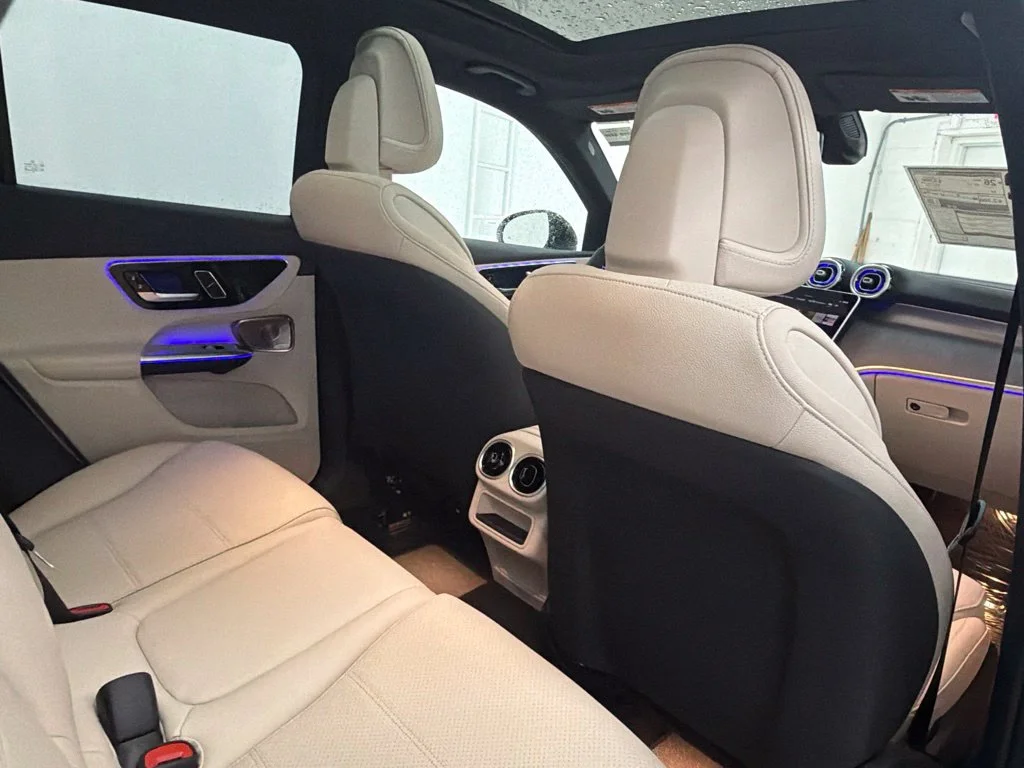 New 2027 Black Mercedes-Benz GLC 300 image 27