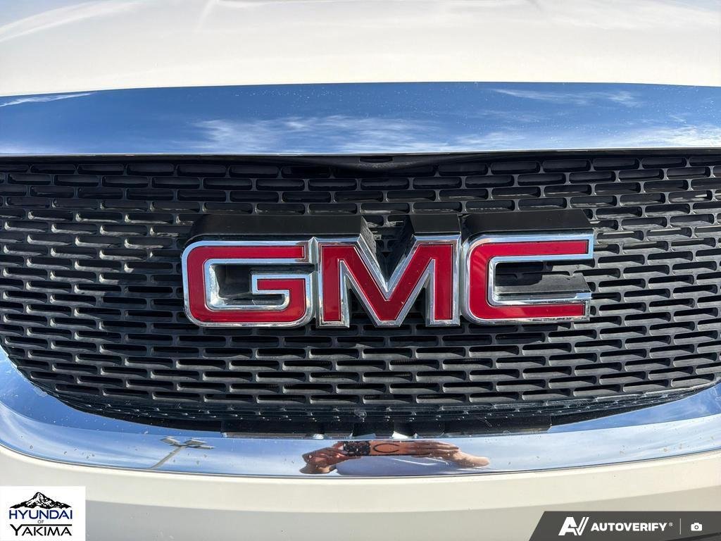 Used 2010 Summit White GMC SLT1 image 9