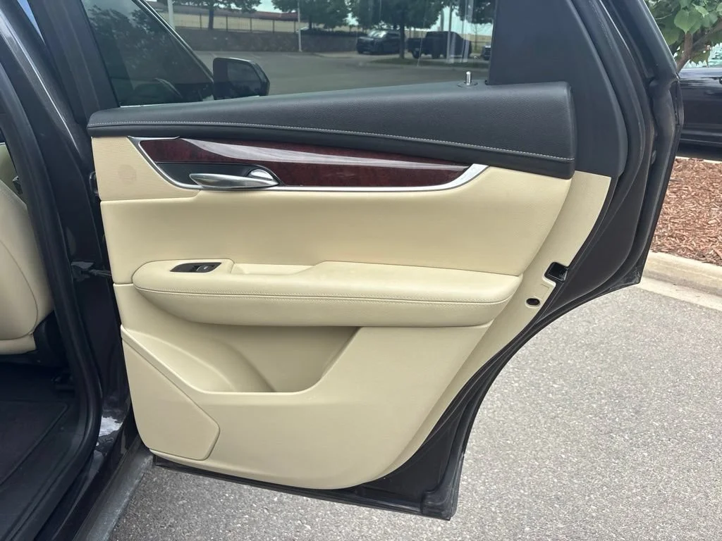 Used 2019 DARK GRANITE METALLIC Cadillac Premium Luxury AWD image 24