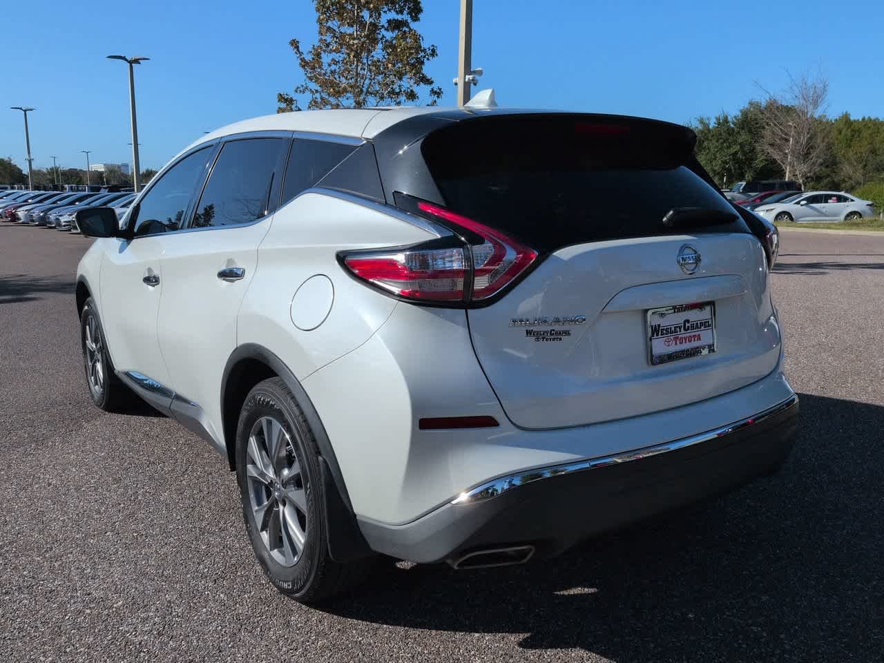 Used 2018 White Nissan S image 4