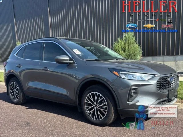 Used 2025 Gray Metallic Ford Base image 1