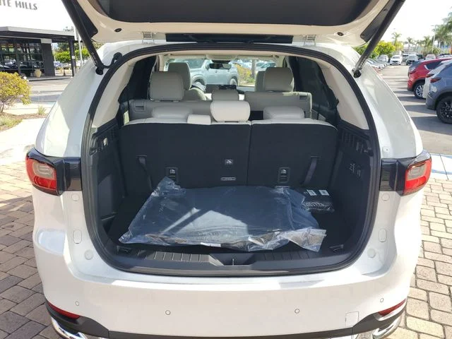 2026 Mazda CX-90 Premium Plus Package - Photo 17