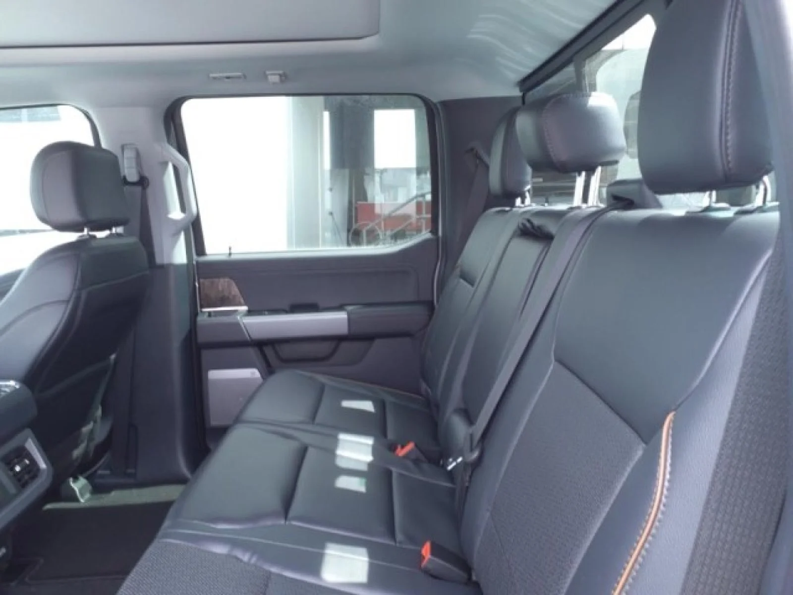 New 2025 Avalanche Ford LARIAT image 8