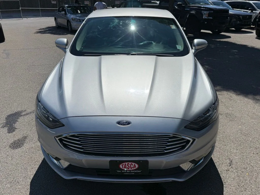 Used 2017 Silver Ford SE image 2
