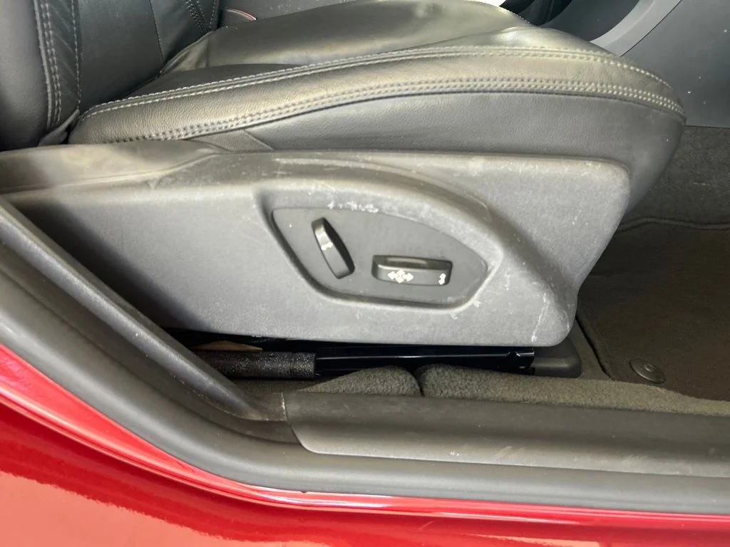 Used 2013  Volvo  image 22