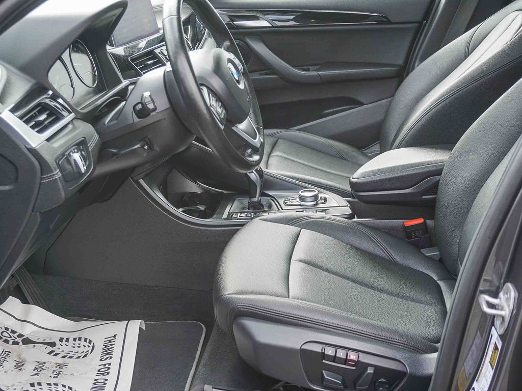 Used 2021 Gray BMW sDrive28i image 18