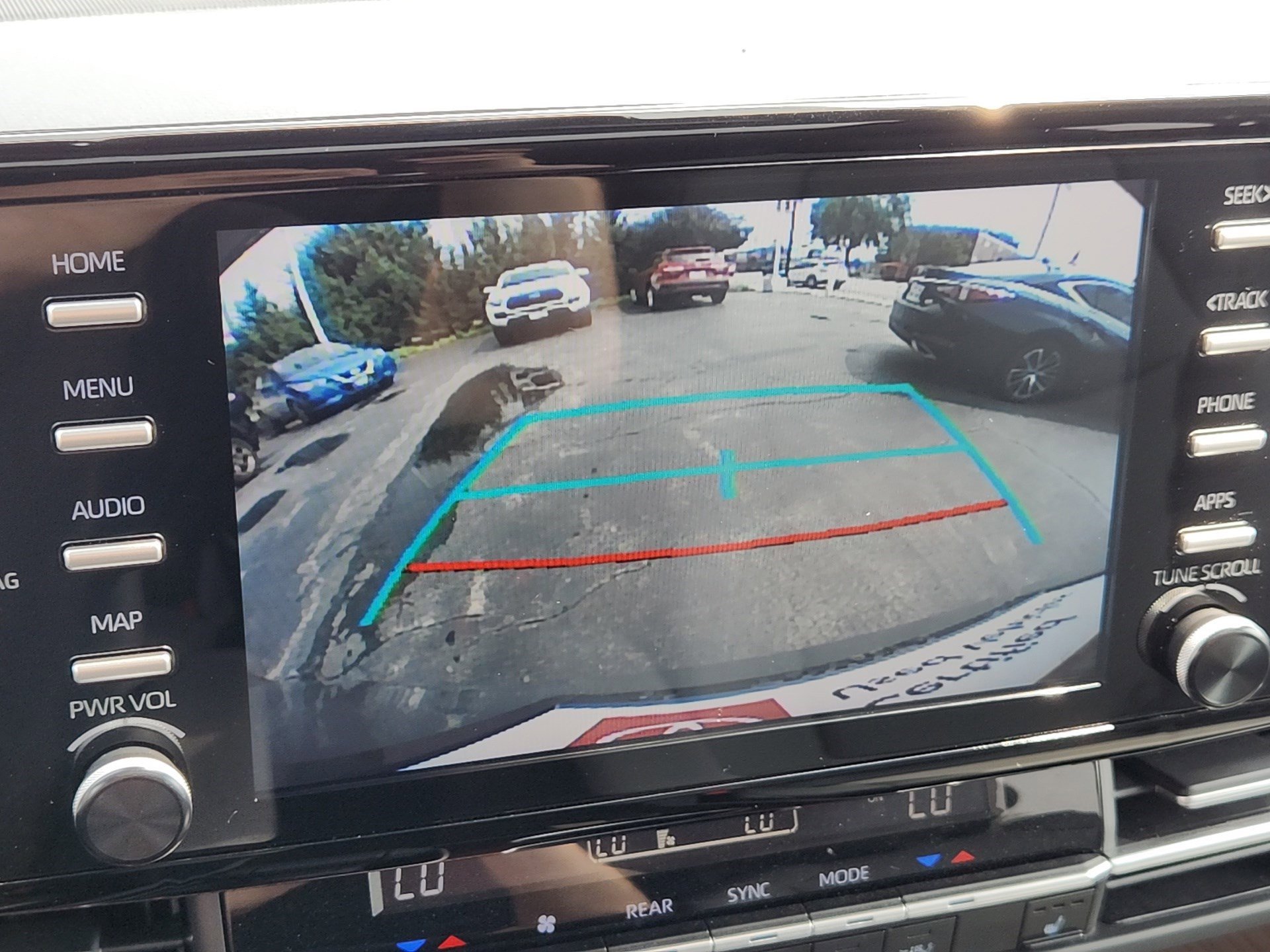 2023 Toyota Sienna XLE - Photo 16