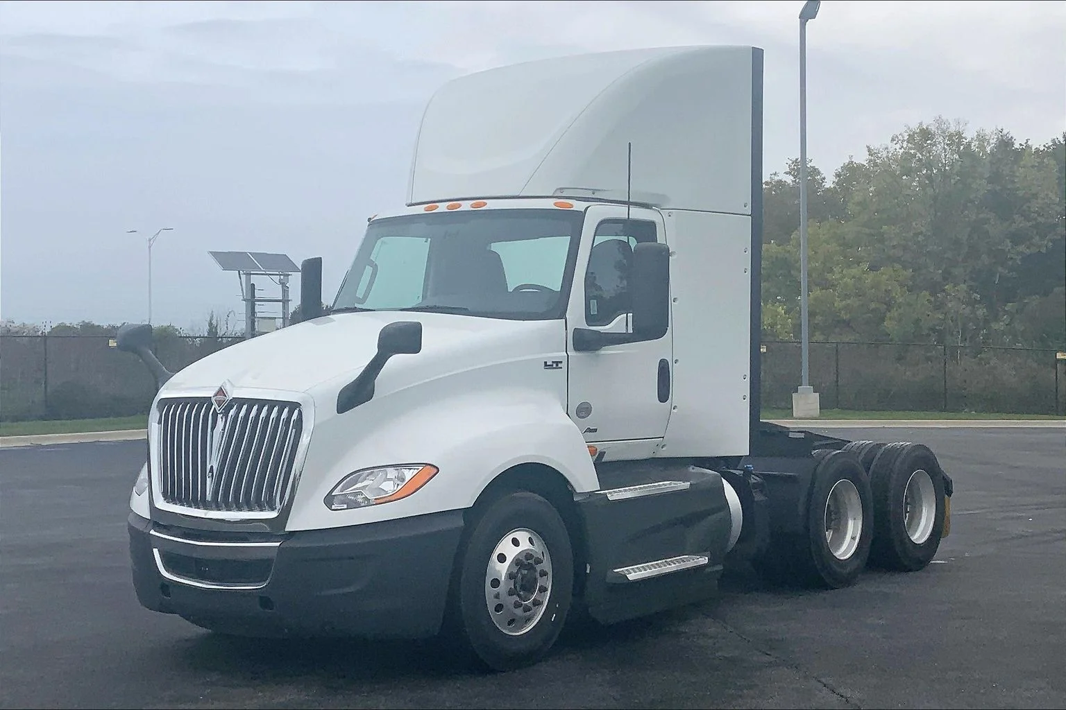 Used 2021 WHITE International  image 4