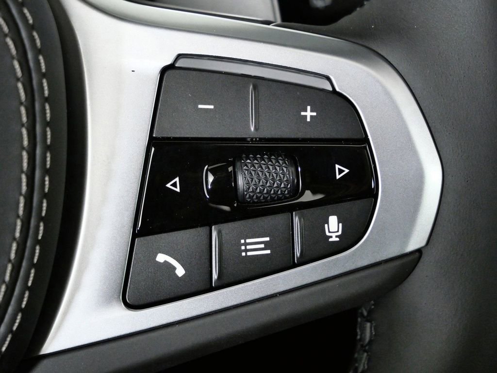 Used 2026 Skyscraper Grey Metallic BMW xDrive40i image 43
