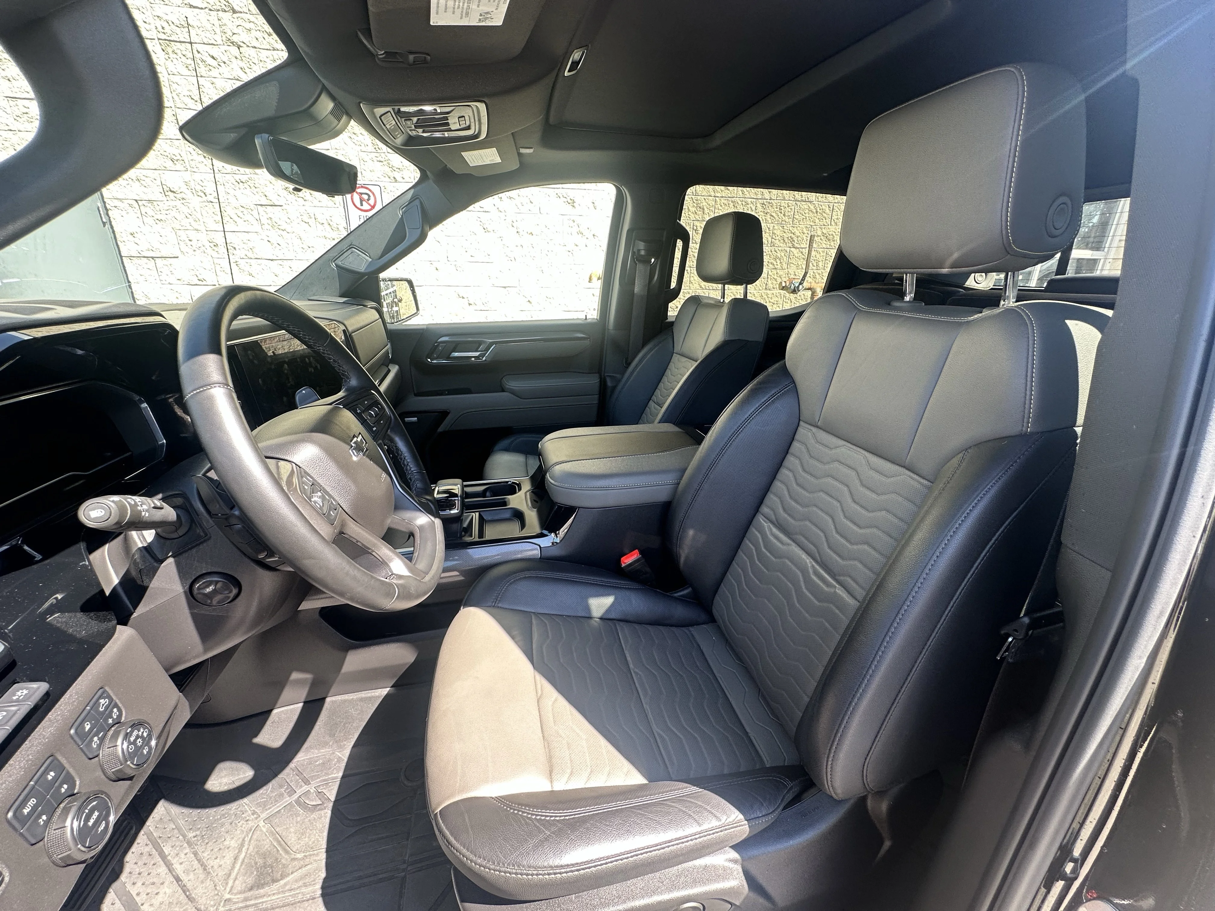 Certified Used 2025  Chevrolet ZR2 image 11