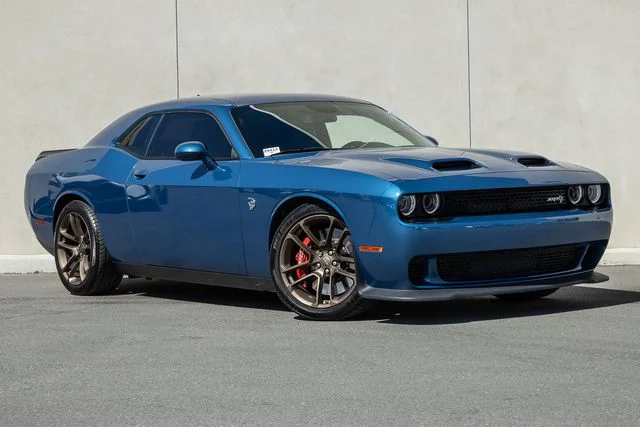 2023 Dodge Challenger SRT - Photo 18