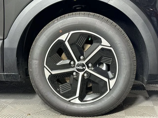 New 2026 Aurora Black Pearl Kia EX image 10