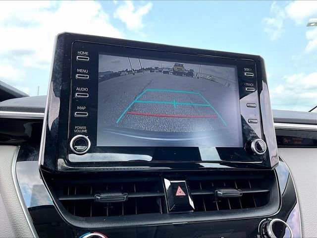 Used 2020 Celestite Toyota LE image 26