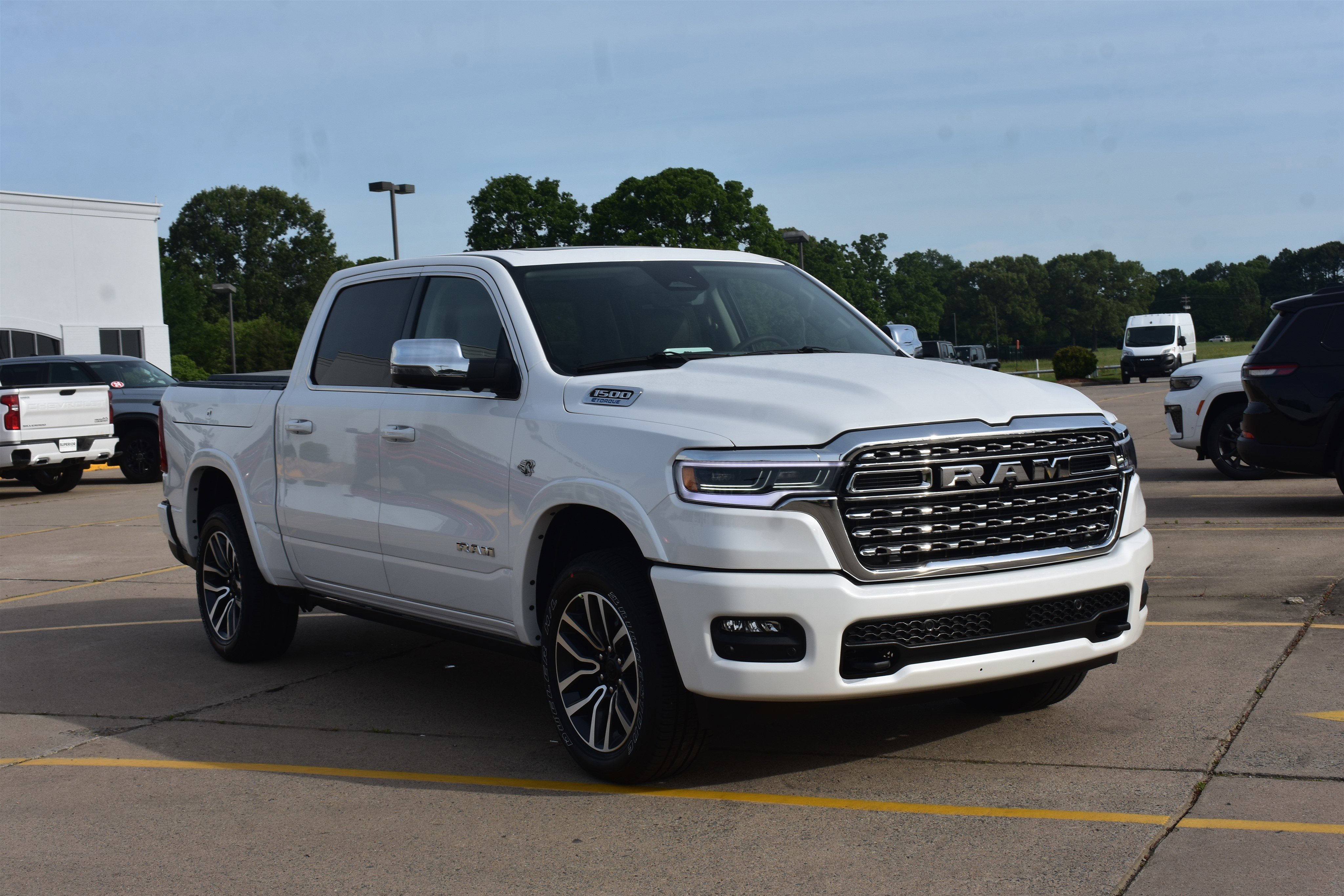 New 2026 Ivory White Tri-Coat Pearl-Coat Exterior Paint RAM Longhorn image 3