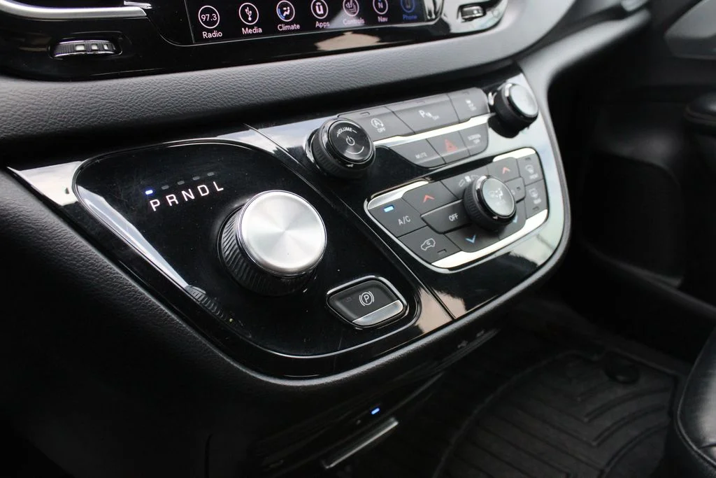 Used 2019 Black Chrysler Touring L Plus image 15