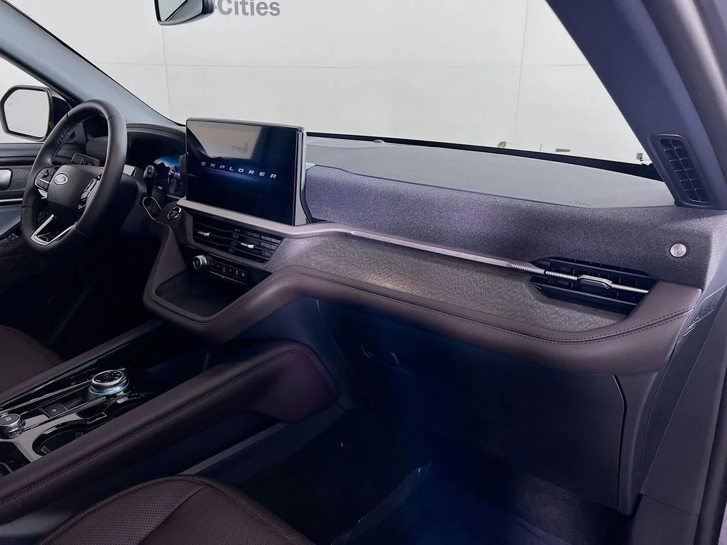 New 2026 Carbonized Gray Metallic Ford Platinum image 33
