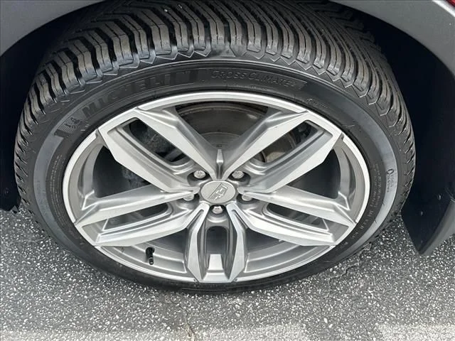 Used 2020 Red Cadillac Sport image 36