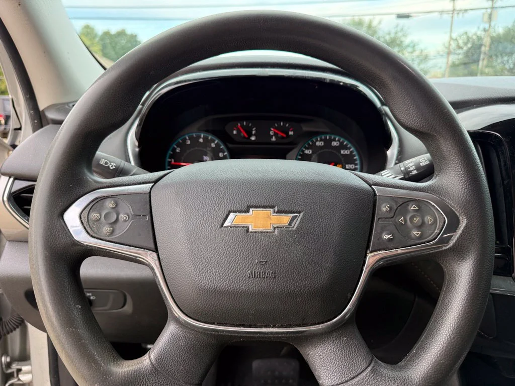 Used 2018 Silver Chevrolet LS image 14