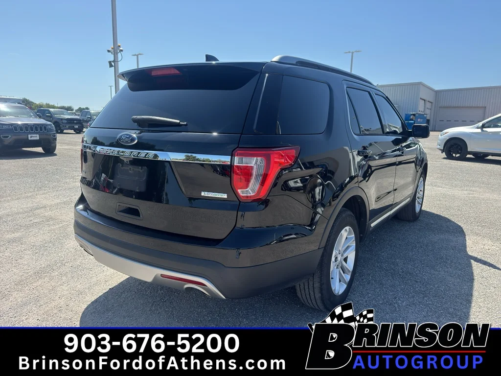 Used 2017 Shadow Black Ford XLT image 5