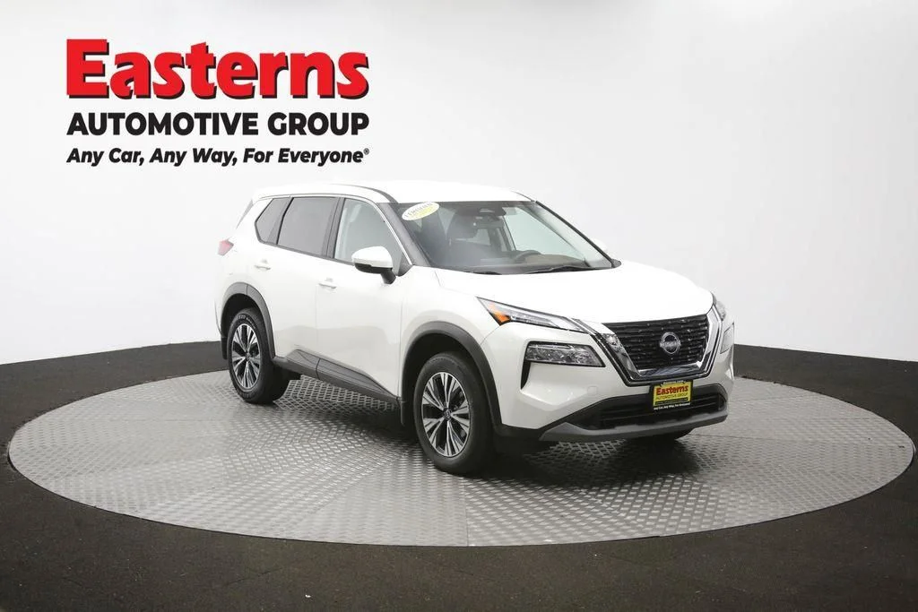 Used 2023 White Nissan SV image 51