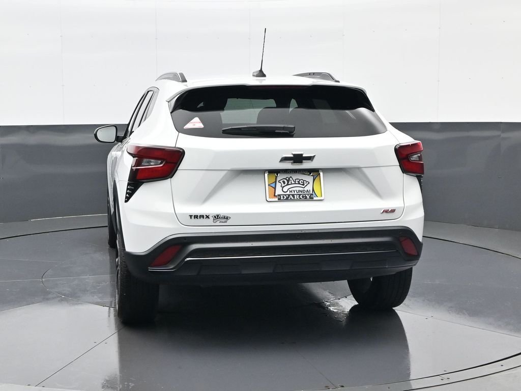 Used 2024 White Chevrolet 2RS image 6