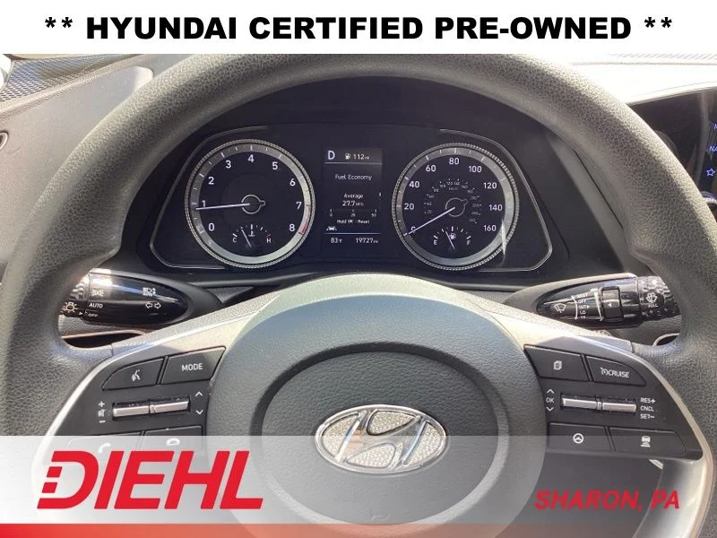 Used 2023 White Hyundai SEL image 10