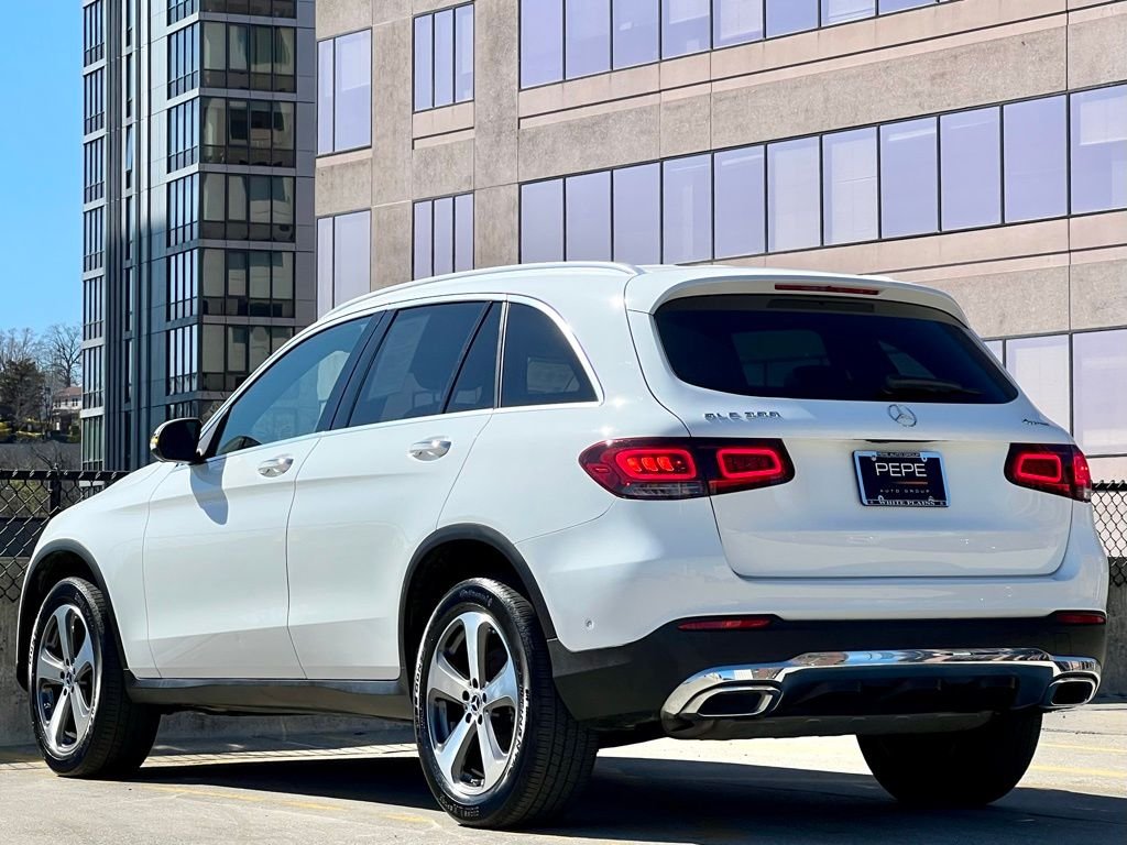 Certified Used 2022  Mercedes-Benz GLC 300 image 6