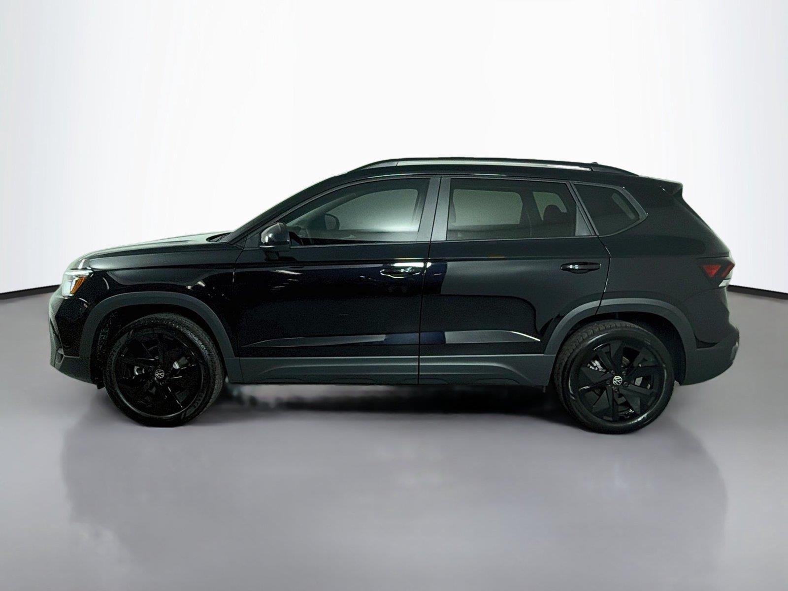 New 2027 Deep Black Pearl Volkswagen SE Black image 8