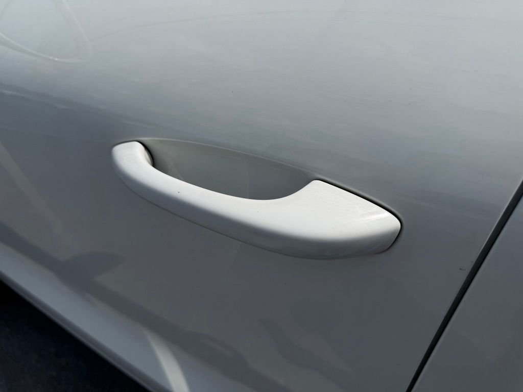 Used 2015 White Porsche S image 9
