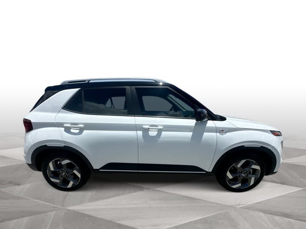 Used 2024 Lunar White Hyundai Limited image 9