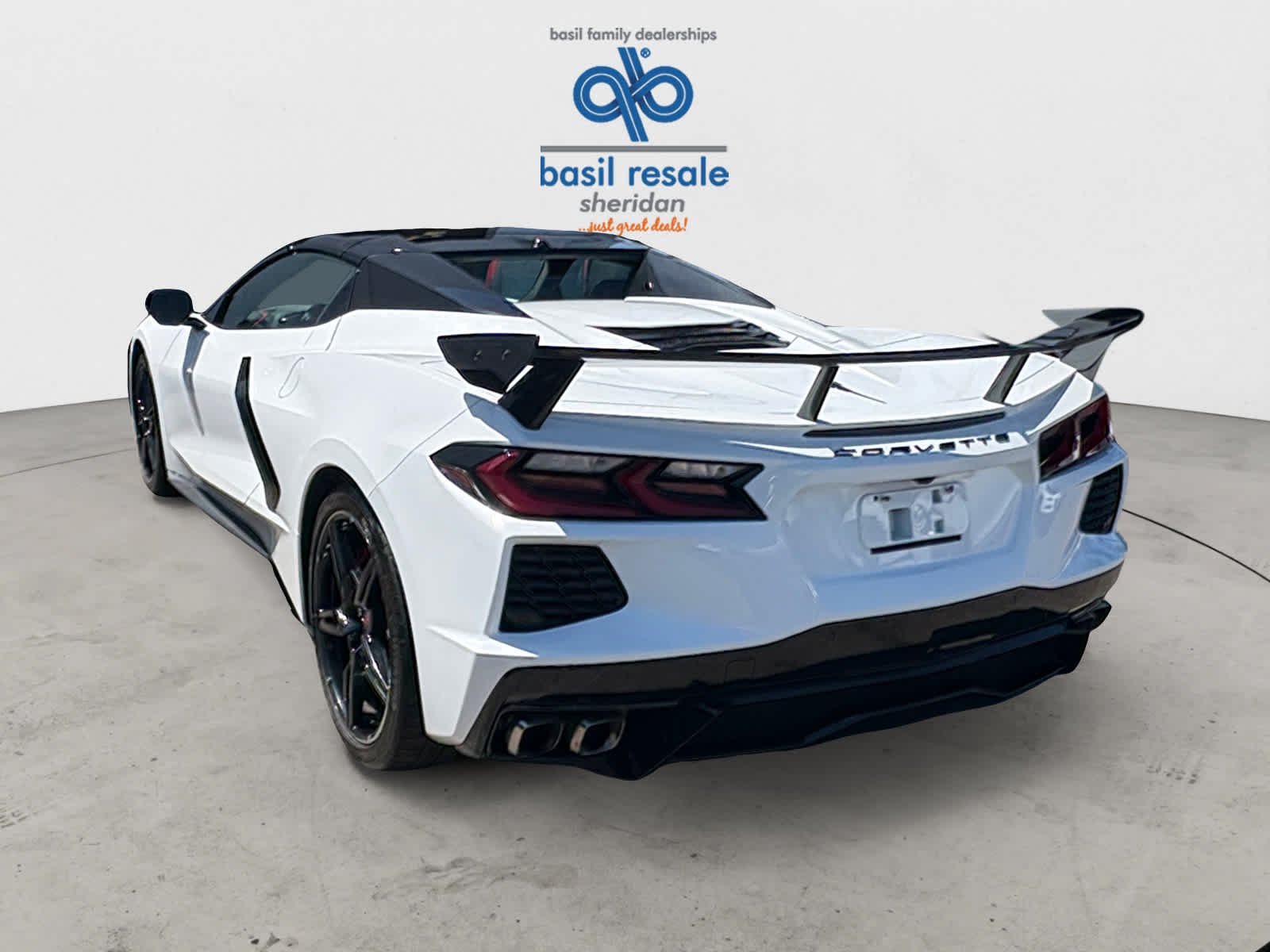 Used 2022 Arctic White Chevrolet 3LT image 4