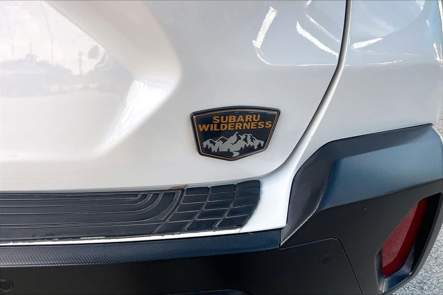 Used 2024 Crystal White Pearl Subaru Wilderness image 10