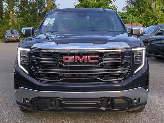Used 2025 Silver GMC SLT image 9