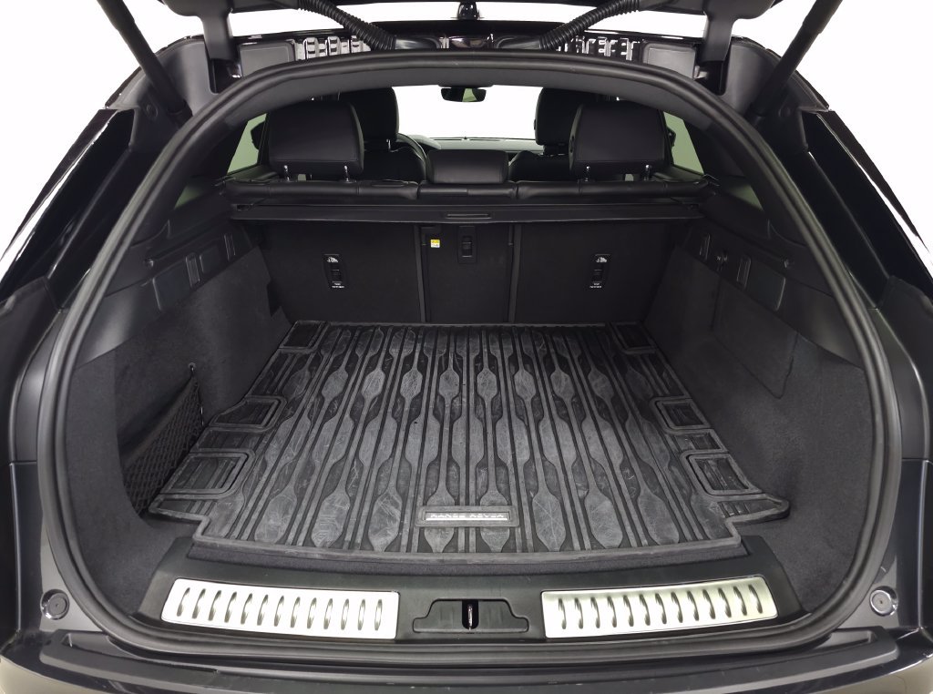 Certified Used 2026 Gray Land Rover Dynamic SE image 6