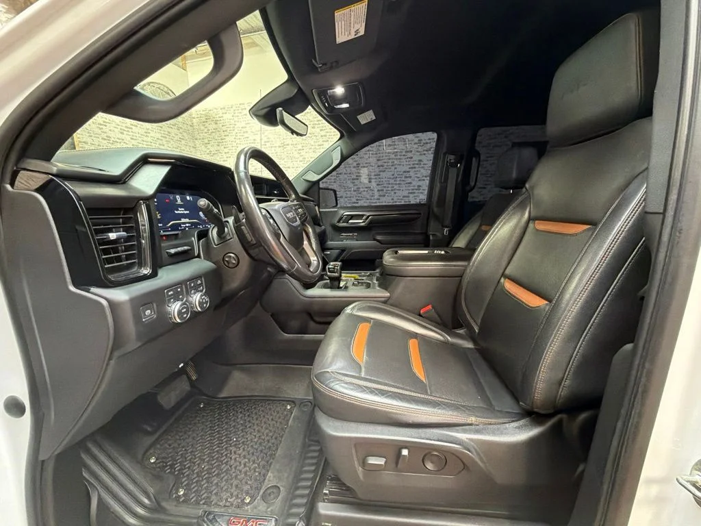 Used 2022 Summit White GMC AT4 image 21