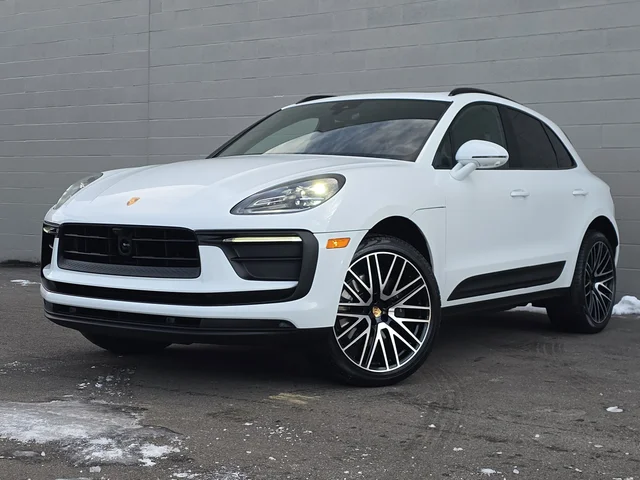 Certified Pre-Owned 2025 Porsche Macan