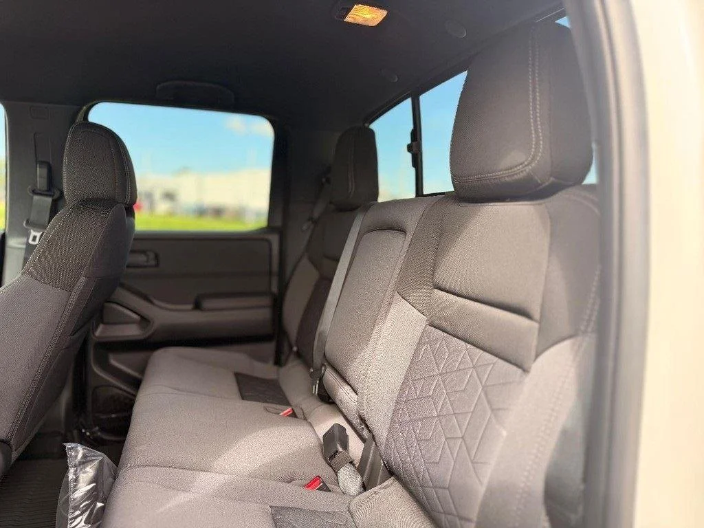 2026 Nissan Frontier SV - Photo 17