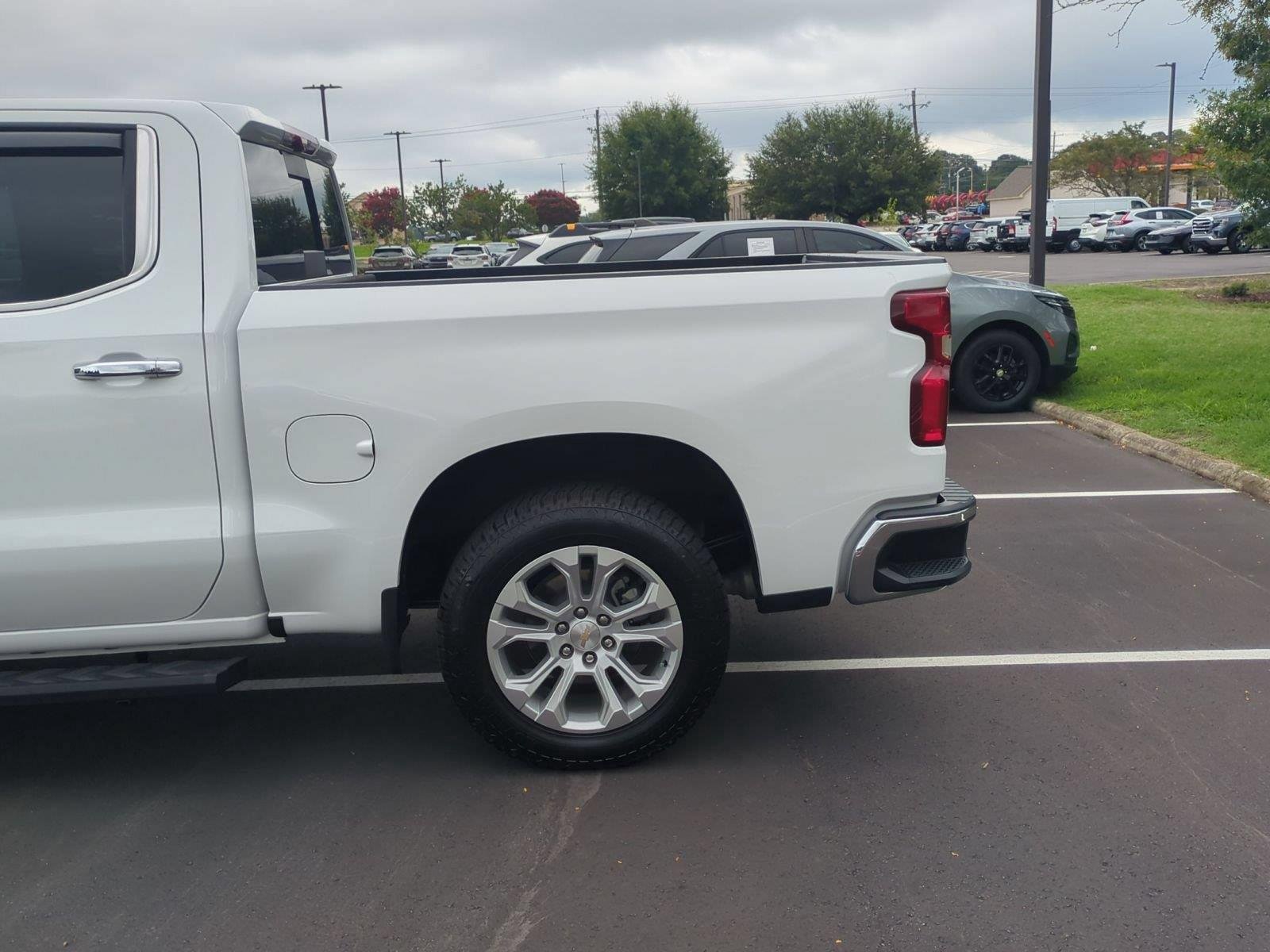Used 2023 Summit White Chevrolet LTZ image 11