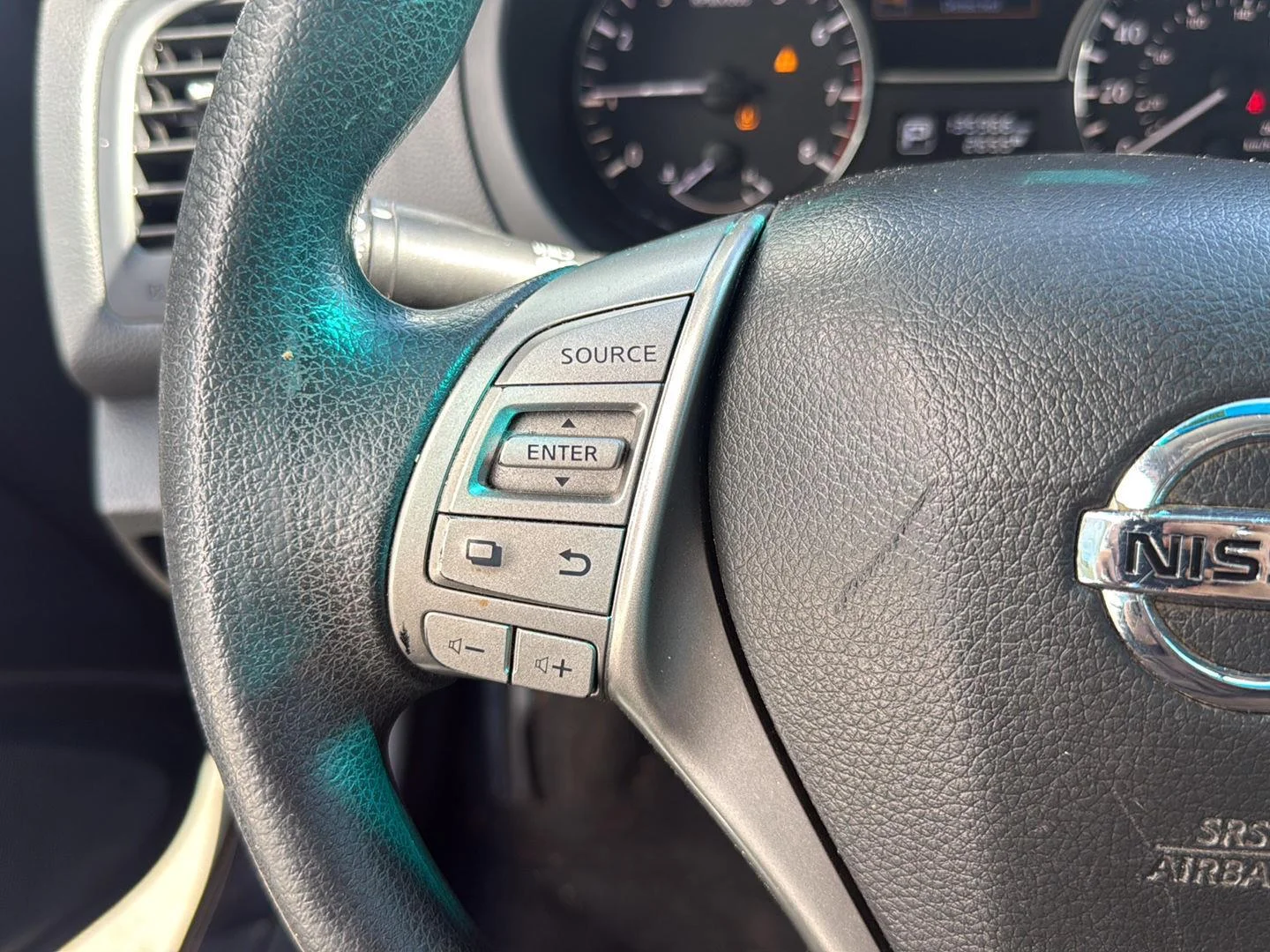 Used 2014 Gun Metallic Nissan 2.5 S image 10
