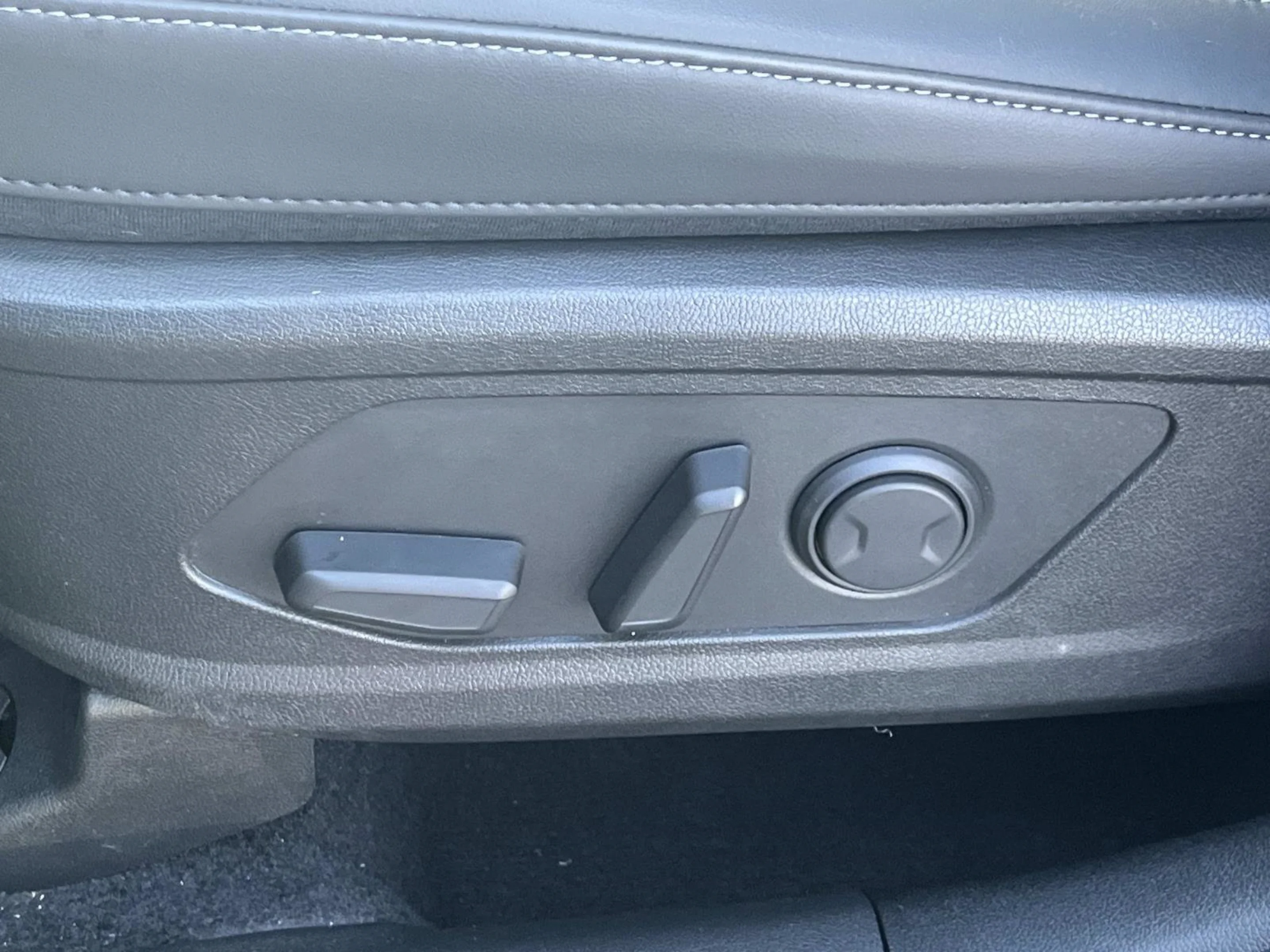 New 2025 Ebony Black Kia SX image 25